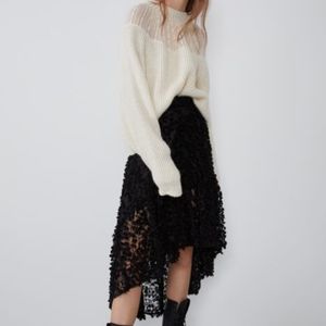 Zara ruffle black skirt